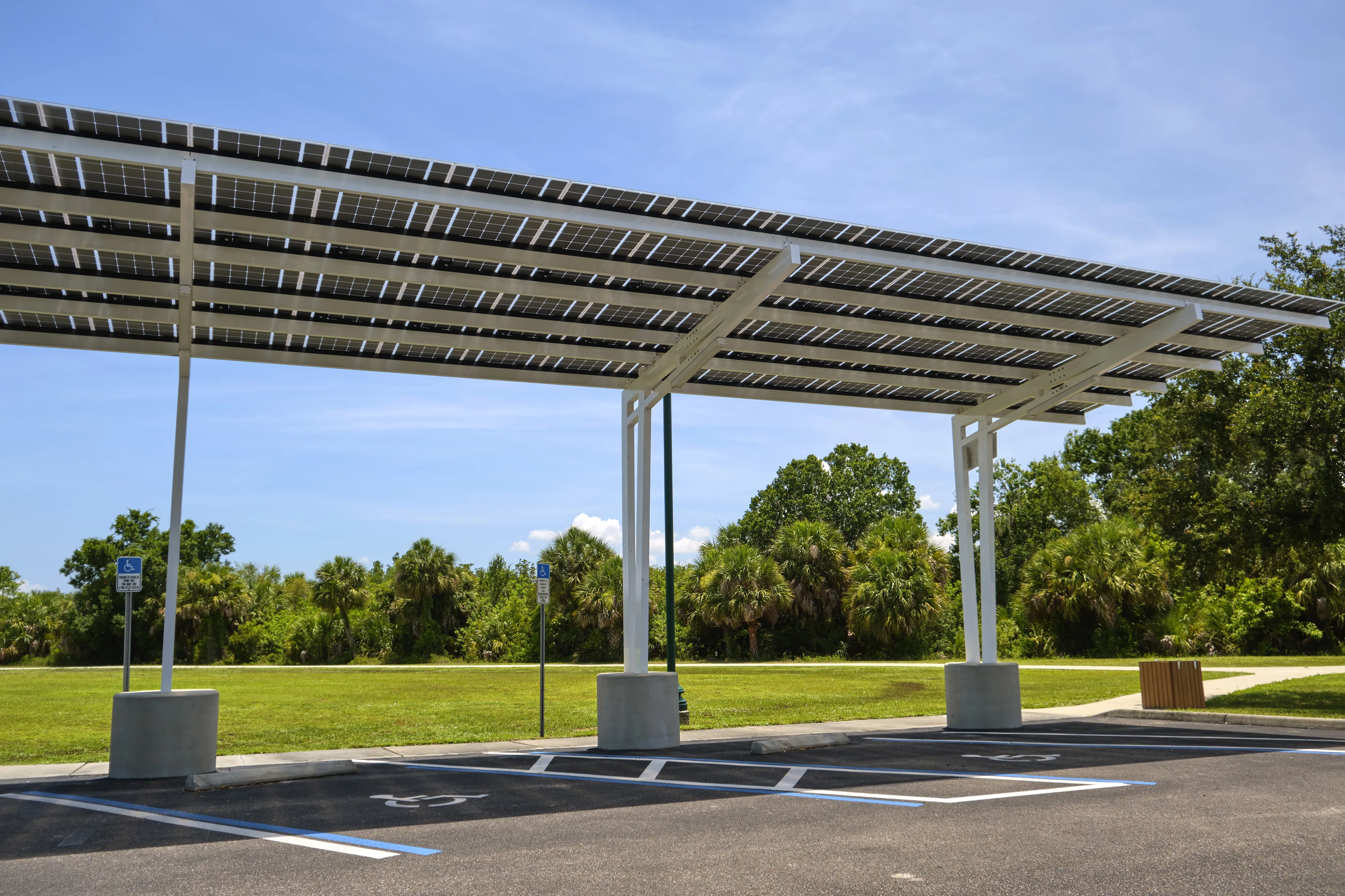 Image installateur carport solaire 2